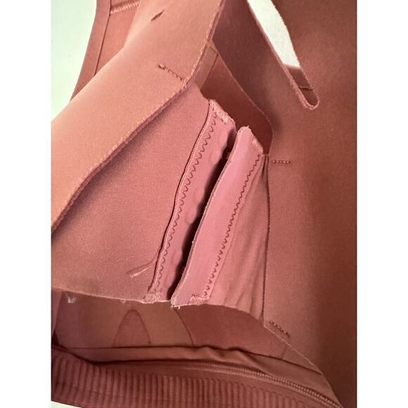 Lululemon Air Support Bra Size
34D Brier Rose/Pink Puff (High Support) - Picture 6 of 8